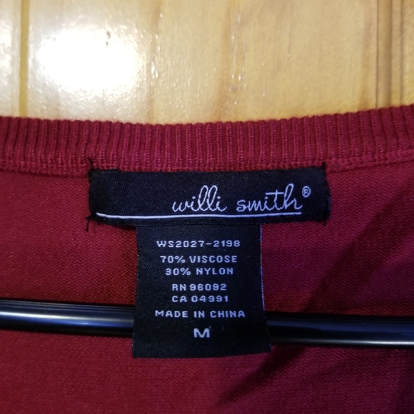 willie smith sweater very pretty,nice color of dark red. See sleeve detail. - Picture 3 of 5